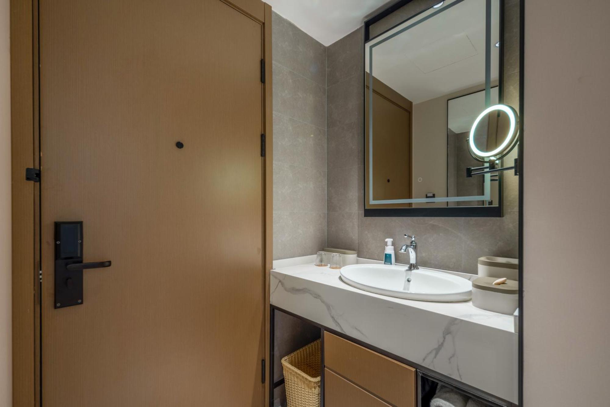 Atour Hotel Shanghai Hongqiao Xinzhuang Business District ภายนอก รูปภาพ